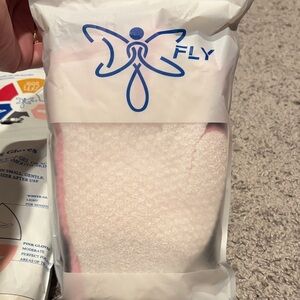 Fly Pink Exfoliating Gloves 4 packs NEW